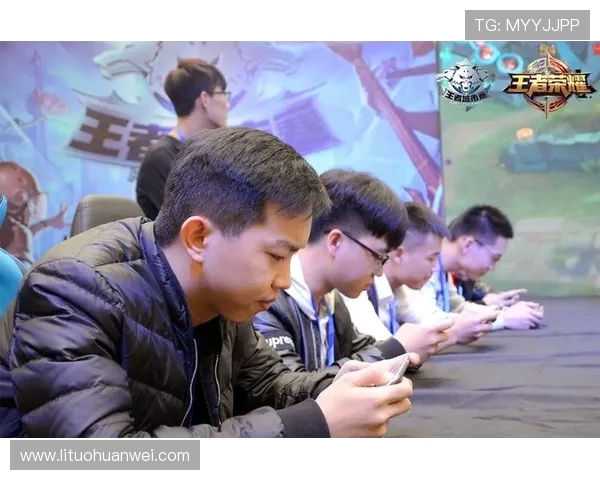 GEN鏖战T1巅峰对决燃爆赛场谁能问鼎荣耀之巅 GEN鏖战T1巅峰对决燃爆赛场谁能问鼎荣耀之巅