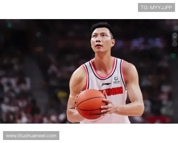 易建联：从中国篮球巨星到国际赛场的荣耀之路