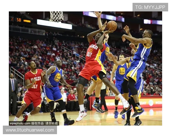 勇士与公牛激战19年1月12日赛场上演精彩对决与历史交锋 勇士与公牛激战19年1月12日赛场上演精彩对决与历史交锋