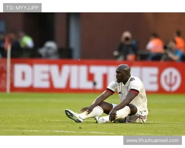 卢卡库的崛起与挑战：从天才前锋到足球世界的传奇之路