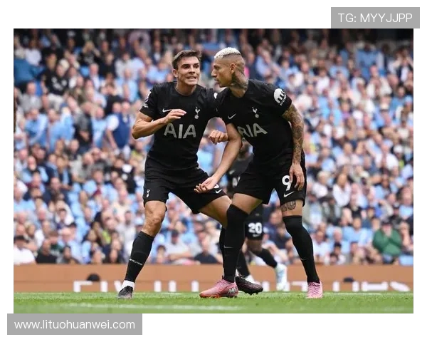 尢文对阵热刺的精彩较量谁能在英超赛场上笑到最后